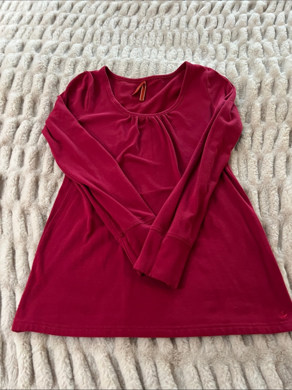 aerie Long-Sleeve Scoop Neck Top in Raspberry